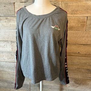 🛍️3/$30 Friends Central Perk women’s long sleeved grey shirt in size medium